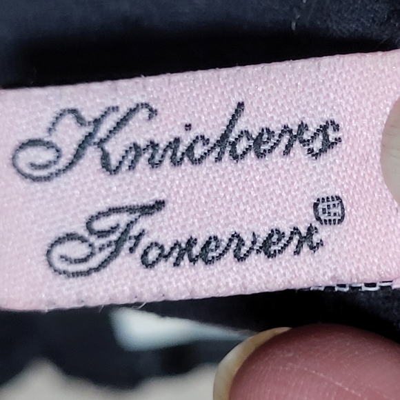 Rare Find! Agent Provocateur Black and White Fenella Collection Bra - 36D - Picture 5 of 7